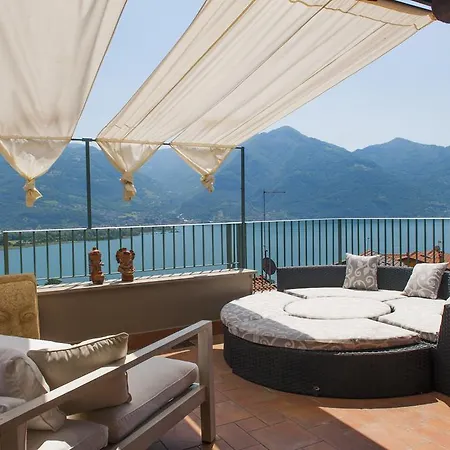 Aurea Villa